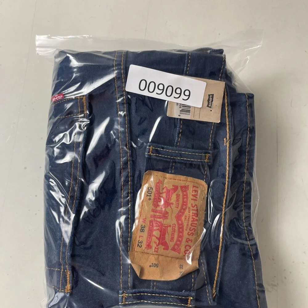 Levis 501 Jeans Mens 38x32 Blue Original Fit Straight Dark Wash Denim Cowboy 90s